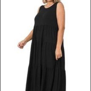 Plus Size - Black Sleeveless Maxi Dress